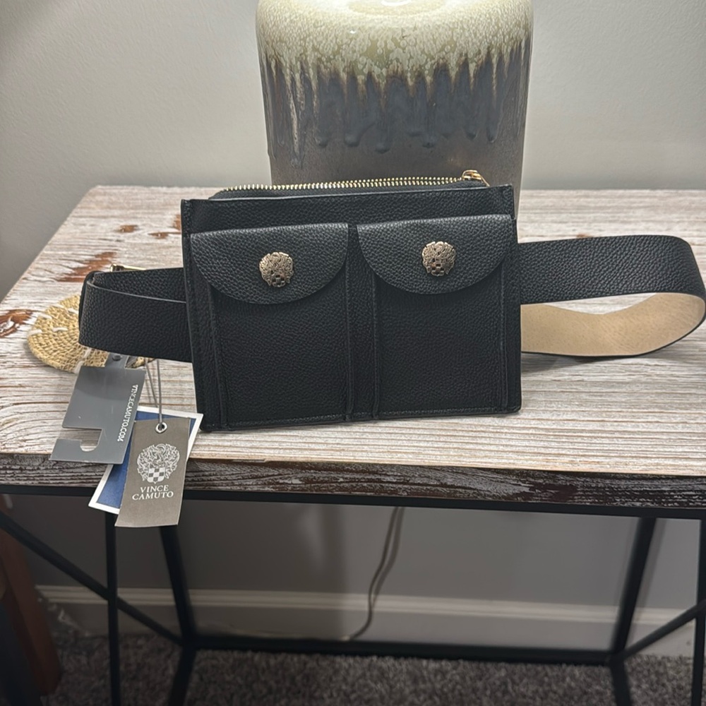 Vince Camuto Fanny pack